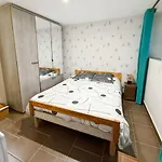 Ancien Moulin Renove, Terrasse Au Bord De L Eau