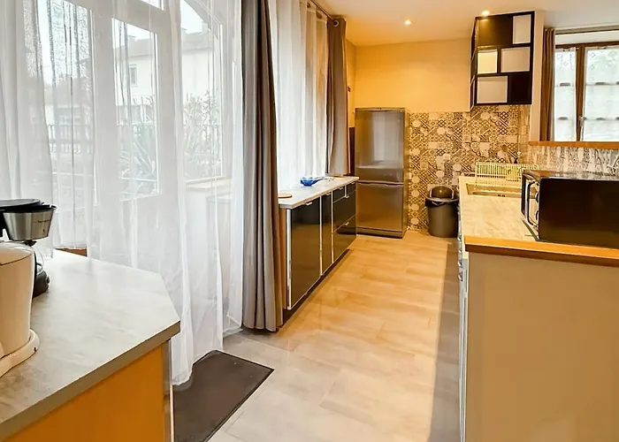 Holiday home Ancien Moulin Renove, Terrasse Au Bord De L Eau